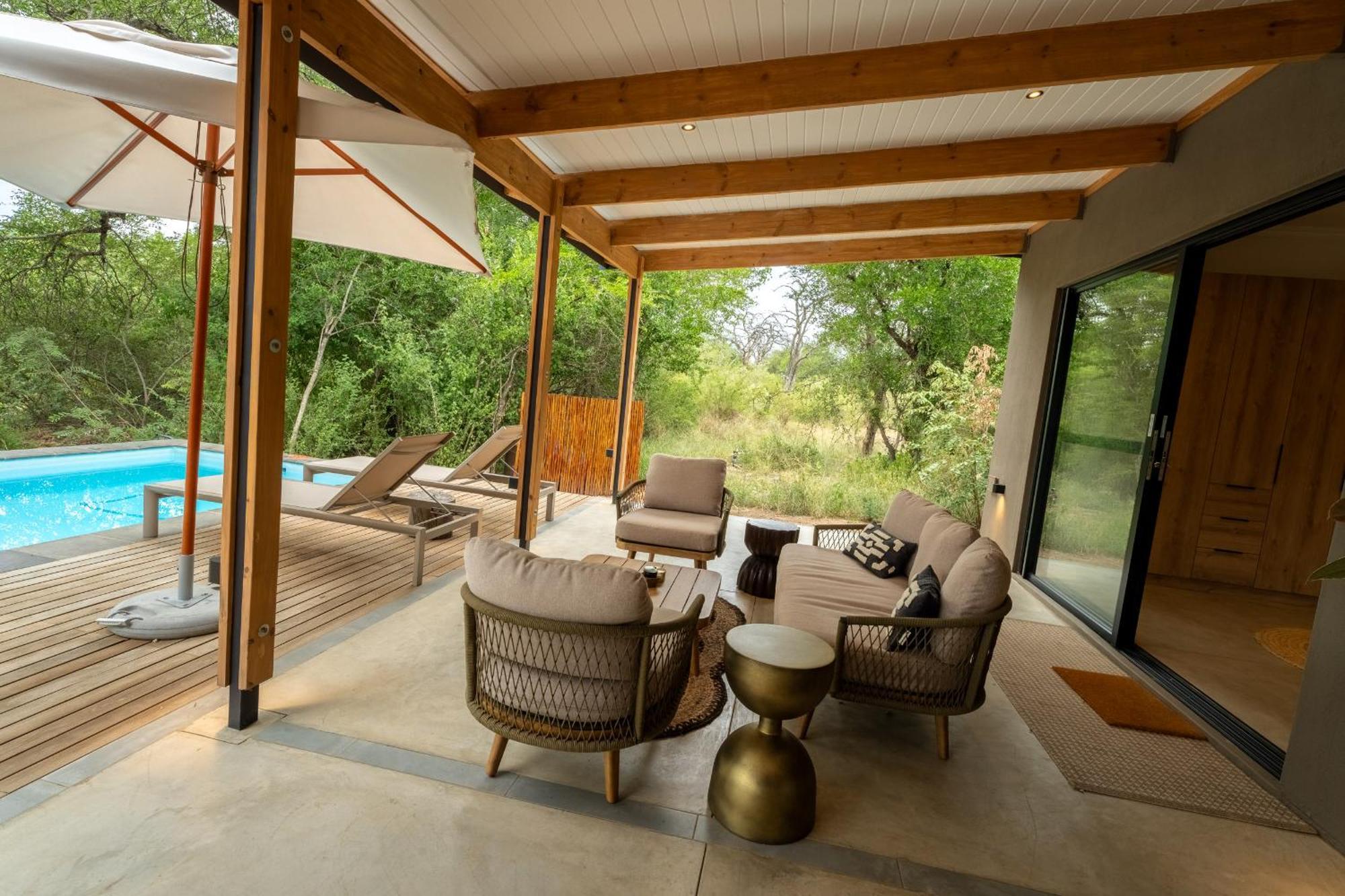 Nomads Den Private Villa With Heated Pool On Hoedspruit Wildlife Estate Riverbed Экстерьер фото